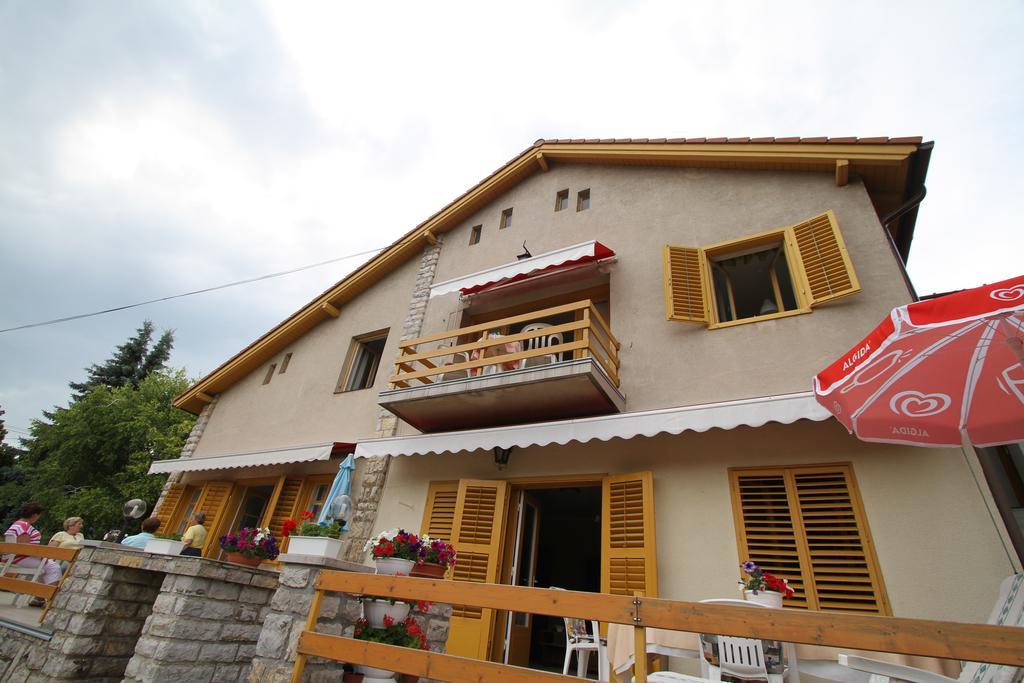 Soos Apartman Balatonfured Ngoại thất bức ảnh
